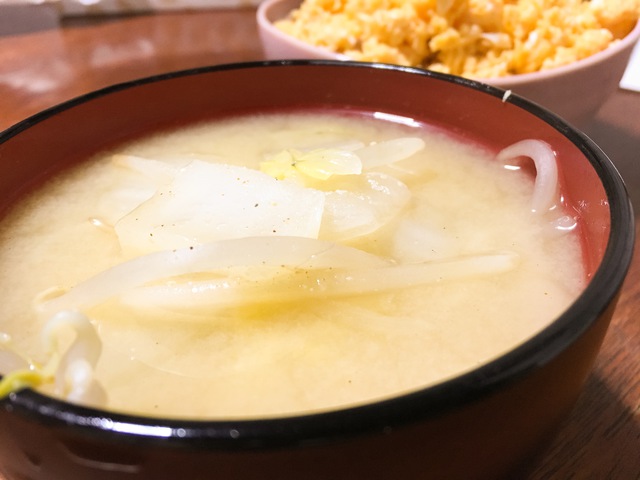 味噌汁の具で葉っぱ物もおいしい物がたくさん!カロリーを気にする方にももってこい?